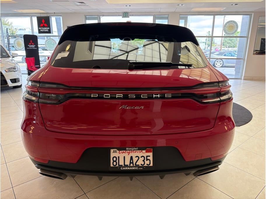 2019 Porsche Macan Sport Utility 4D