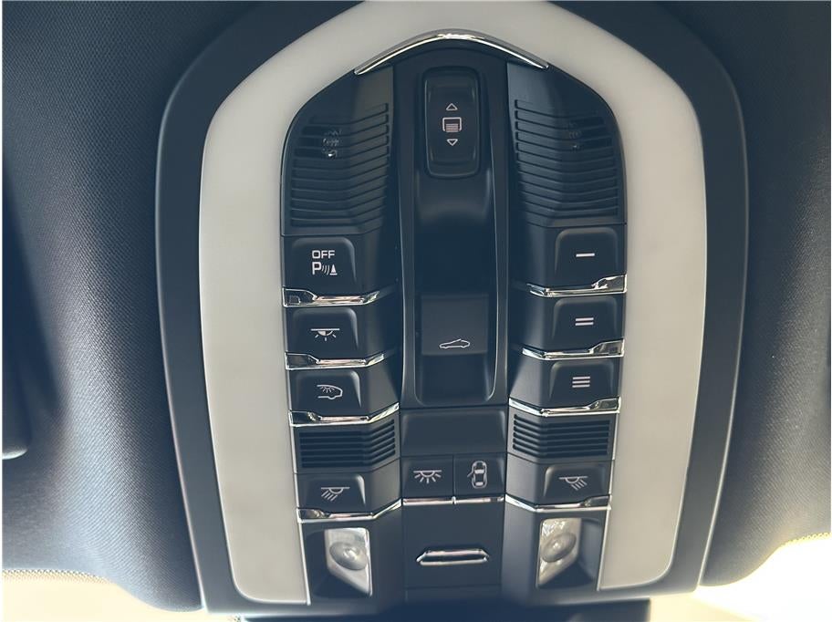 2018 Porsche Macan Sport Edition Sport Utility 4D