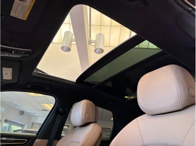 2022 Porsche Cayenne Platinum Edition Sport Utility 4D