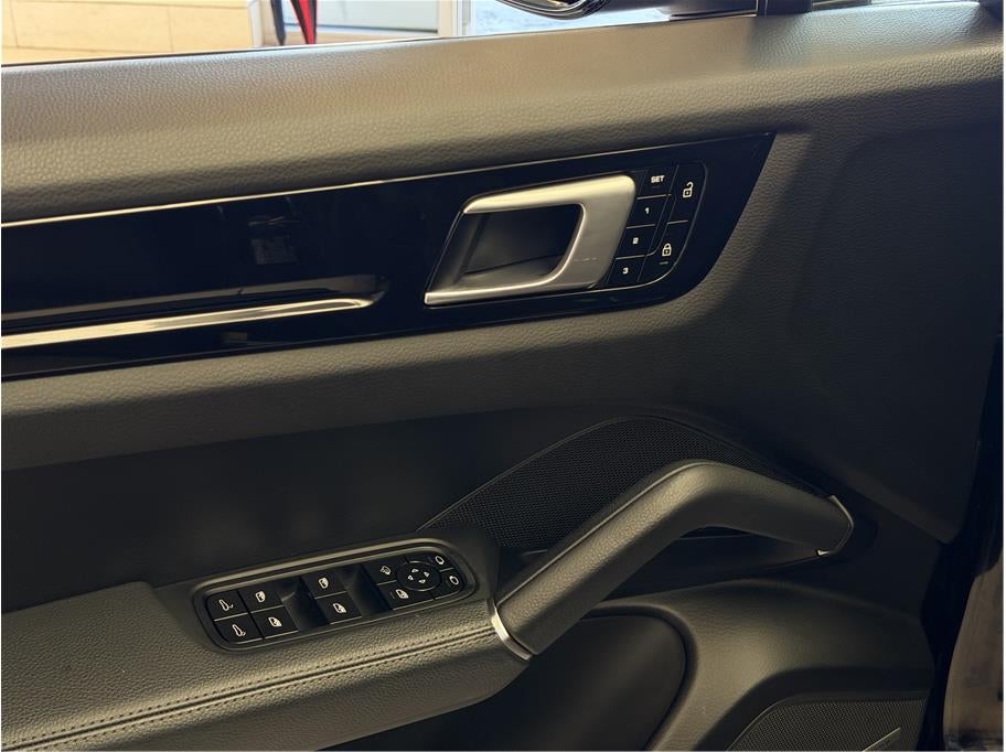 2021 Porsche Cayenne S Sport Utility 4D