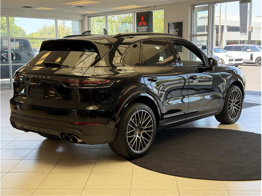 2021 Porsche Cayenne S Sport Utility 4D