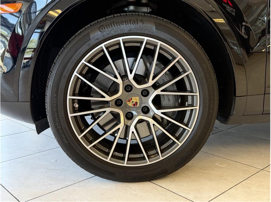 2021 Porsche Cayenne S Sport Utility 4D
