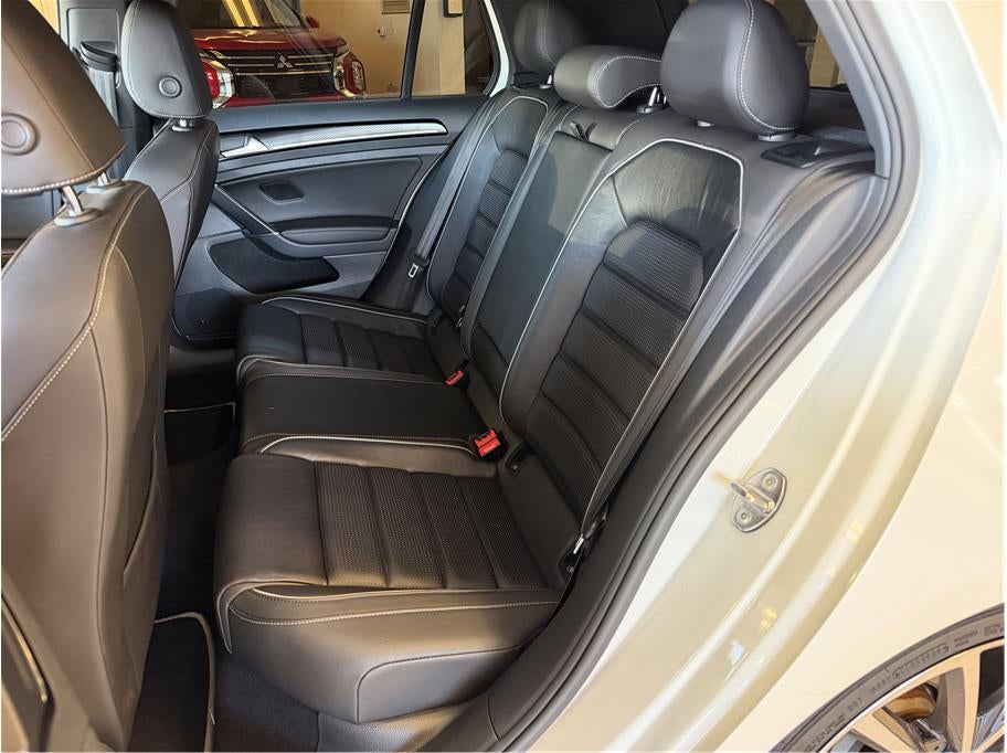 2018 Volkswagen Golf R Hatchback Sedan 4D