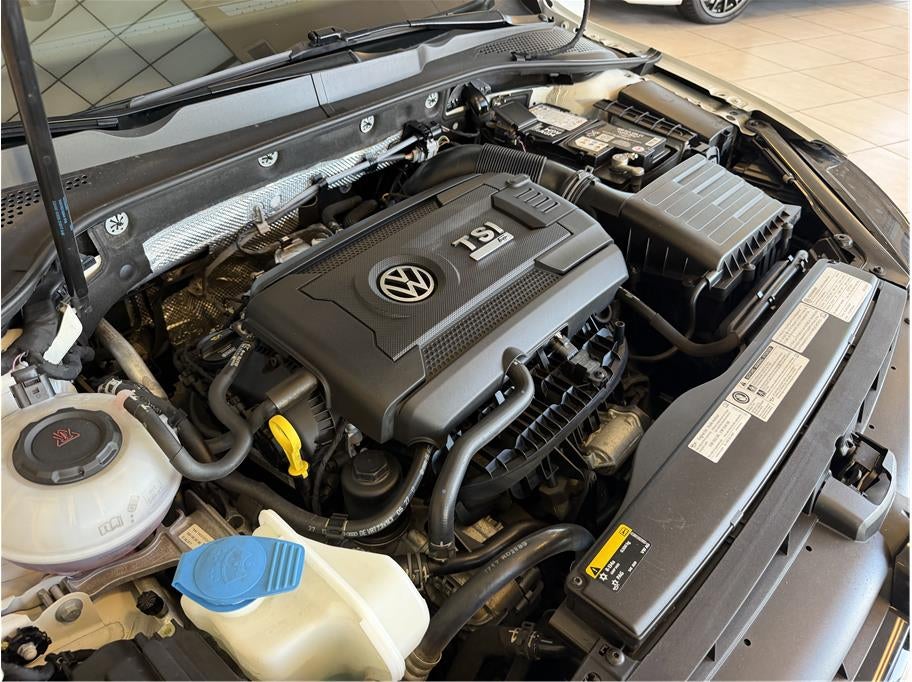 2018 Volkswagen Golf R Hatchback Sedan 4D