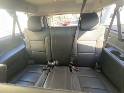2017 GMC Yukon XL SLT Sport Utility 4D