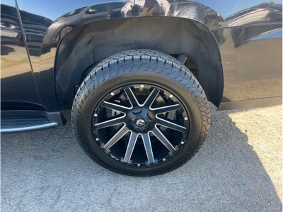 2017 GMC Yukon XL SLT Sport Utility 4D