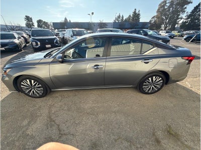 2023 Nissan Altima 2.5 SV Sedan 4D