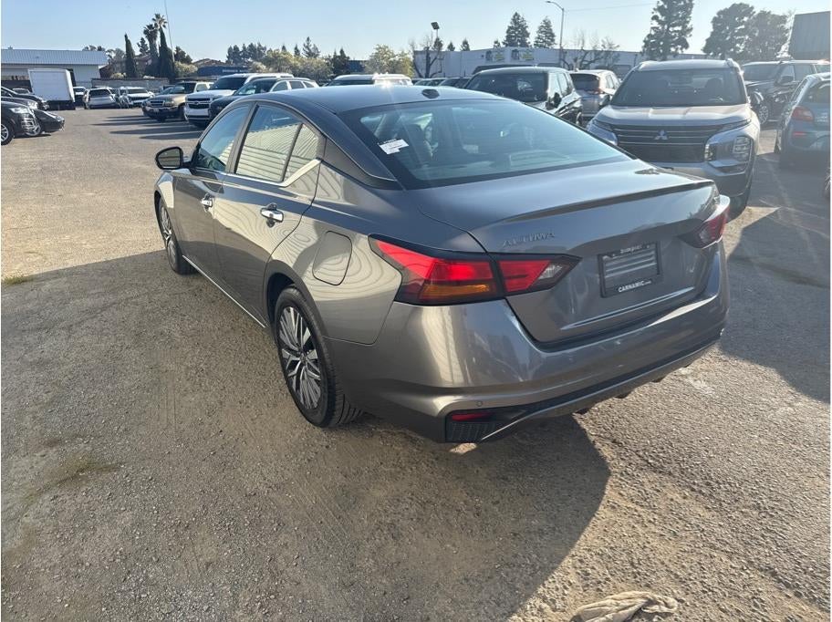 2023 Nissan Altima 2.5 SV Sedan 4D