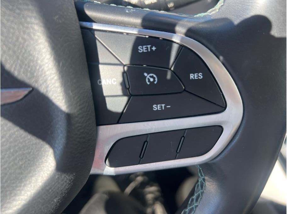 2018 Chrysler Pacifica Hybrid Touring L Minivan 4D