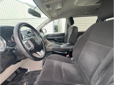 2017 Dodge Grand Caravan Passenger SE Minivan 4D