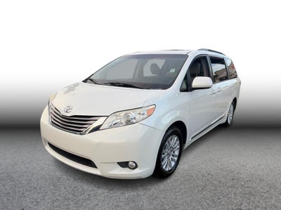 2015 Toyota Sienna XLE Minivan 4D