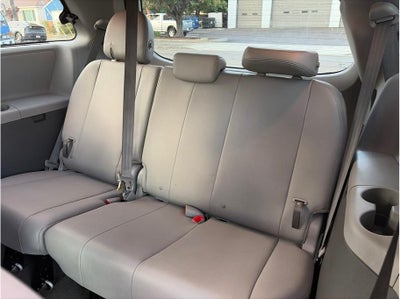 2015 Toyota Sienna XLE Minivan 4D