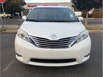 2015 Toyota Sienna XLE Minivan 4D