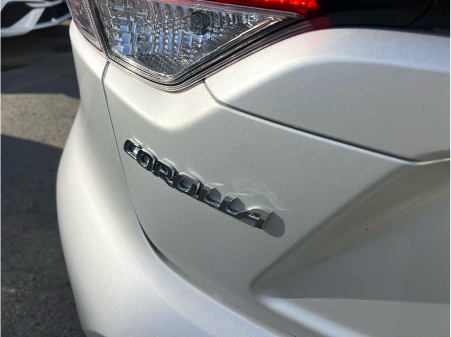 2024 Toyota Corolla LE Sedan 4D