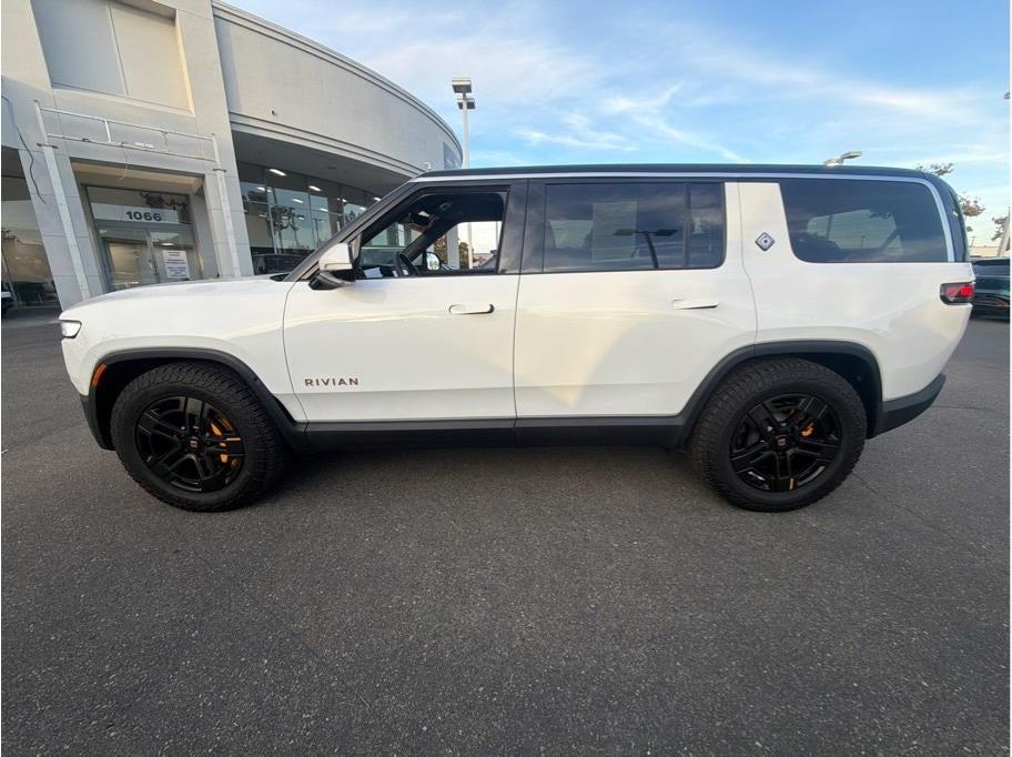2024 Rivian R1S Quad Large Sport Utility 4D