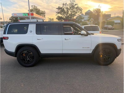 2024 Rivian R1S Quad Large Sport Utility 4D