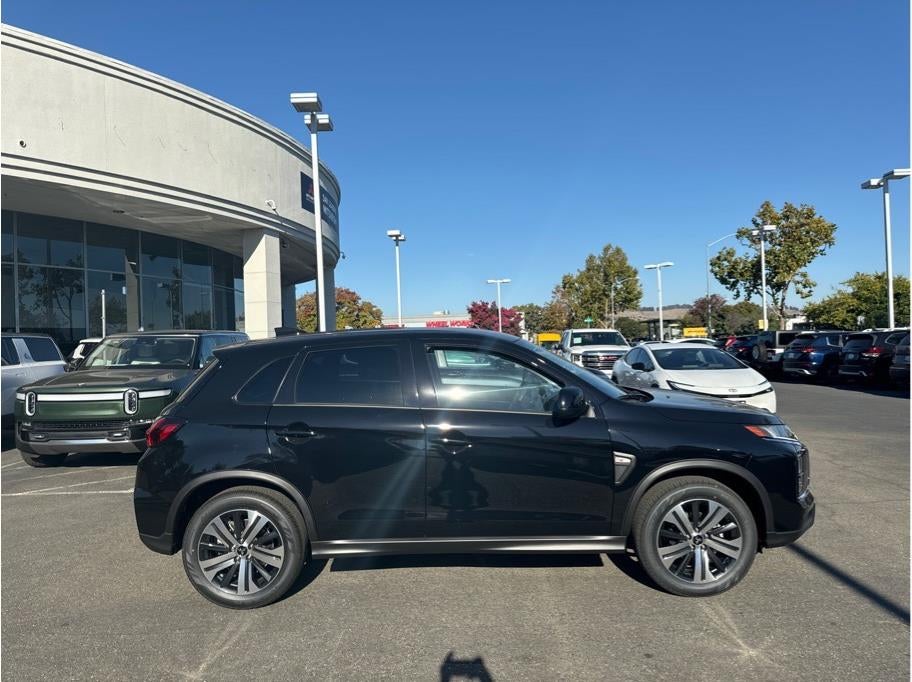 2027 Mitsubishi Outlander Sport ES Sport Utility 4D
