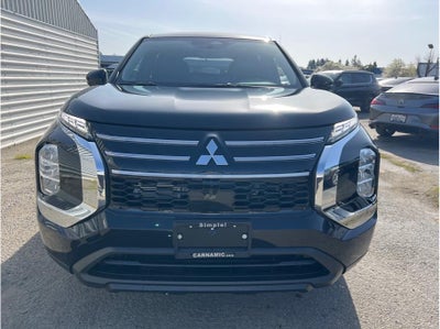 2026 Mitsubishi Outlander ES