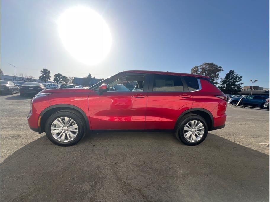 2026 Mitsubishi Outlander ES