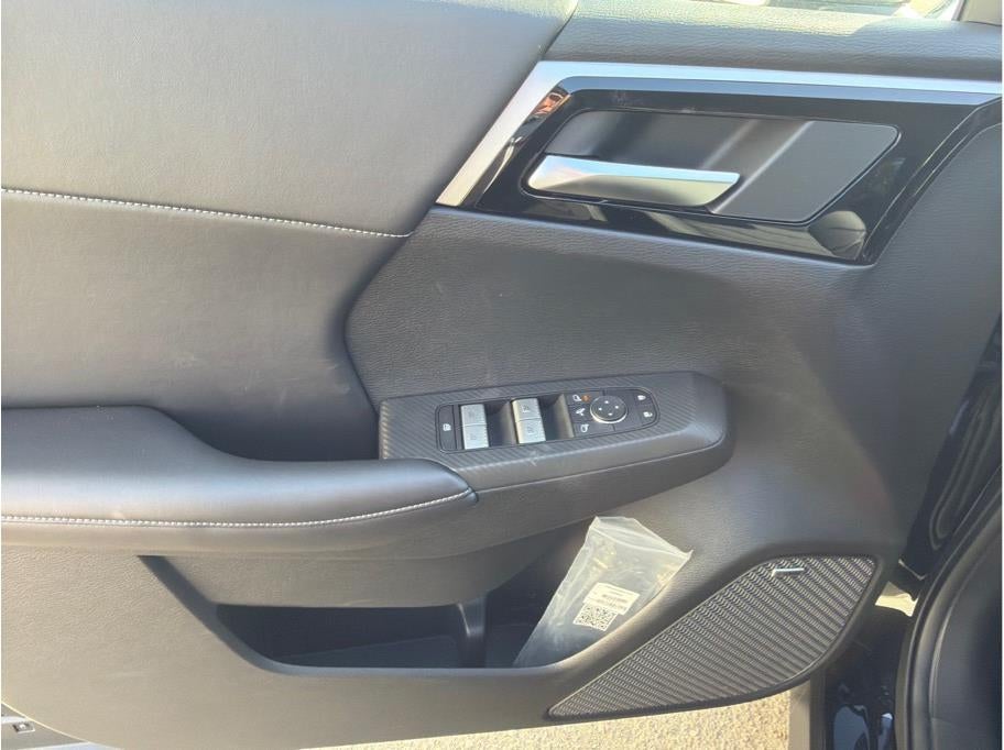 2025 Mitsubishi Outlander SE Sport Utility 4D