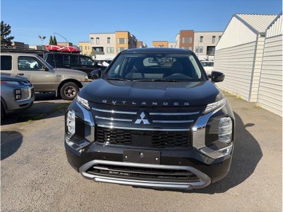 2025 Mitsubishi Outlander SE Sport Utility 4D
