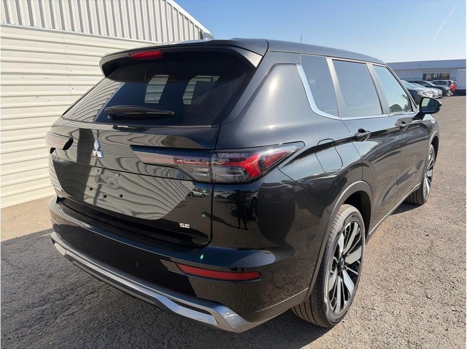 2025 Mitsubishi Outlander SE Sport Utility 4D