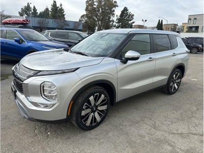 2026 Mitsubishi Outlander SE