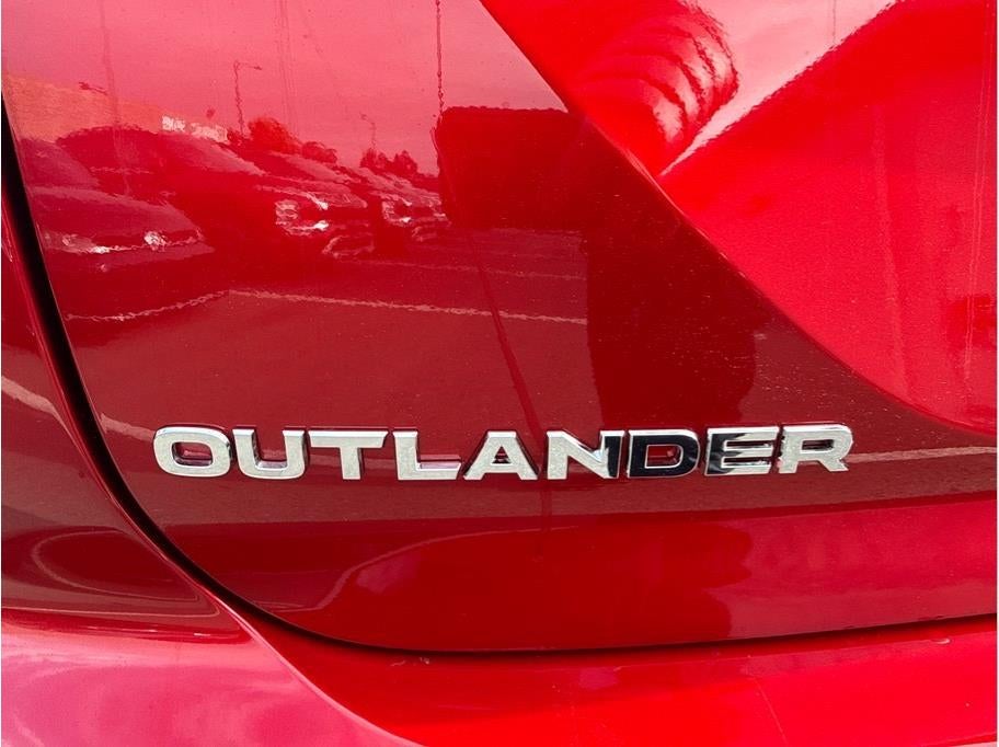 2026 Mitsubishi Outlander SE