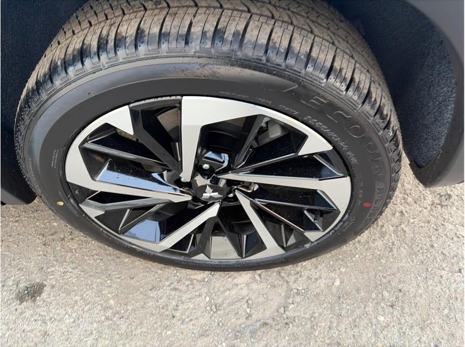 2025 Mitsubishi Outlander PHEV SE Tech Package