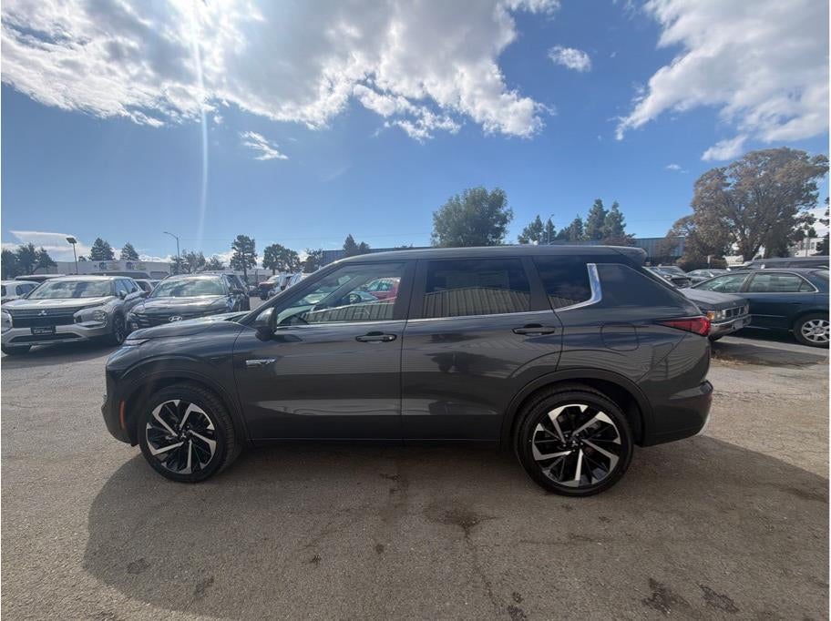 2025 Mitsubishi Outlander PHEV SE