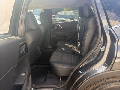 2025 Mitsubishi Outlander PHEV SE