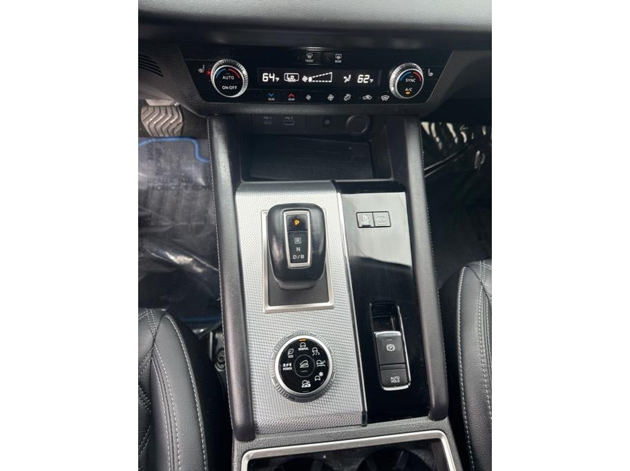 2023 Mitsubishi Outlander PHEV SEL Sport Utility 4D