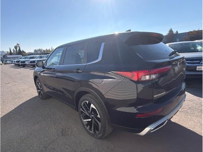 2025 Mitsubishi Outlander PHEV SE Tech Package