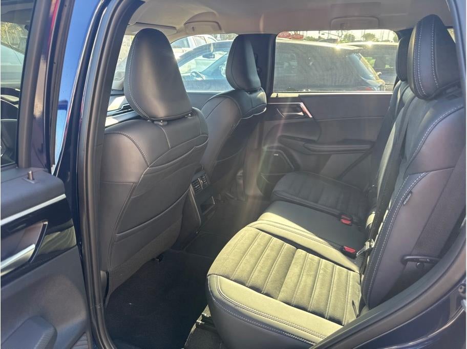 2026 Mitsubishi Outlander PHEV SE