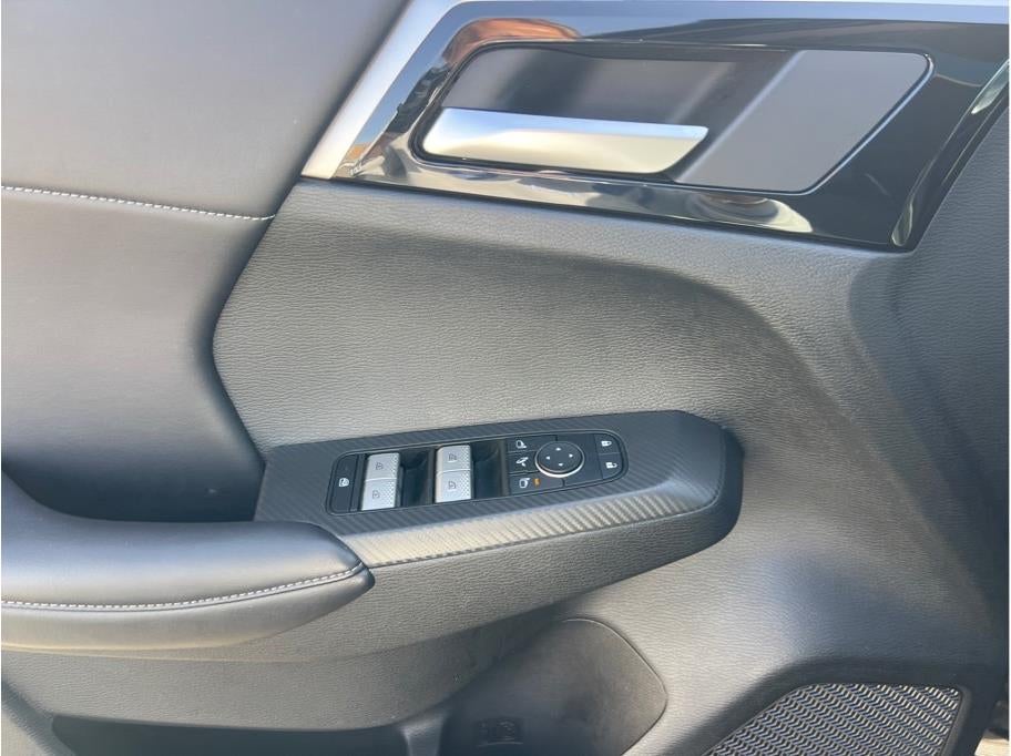 2024 Mitsubishi Outlander PHEV SE Sport Utility 4D