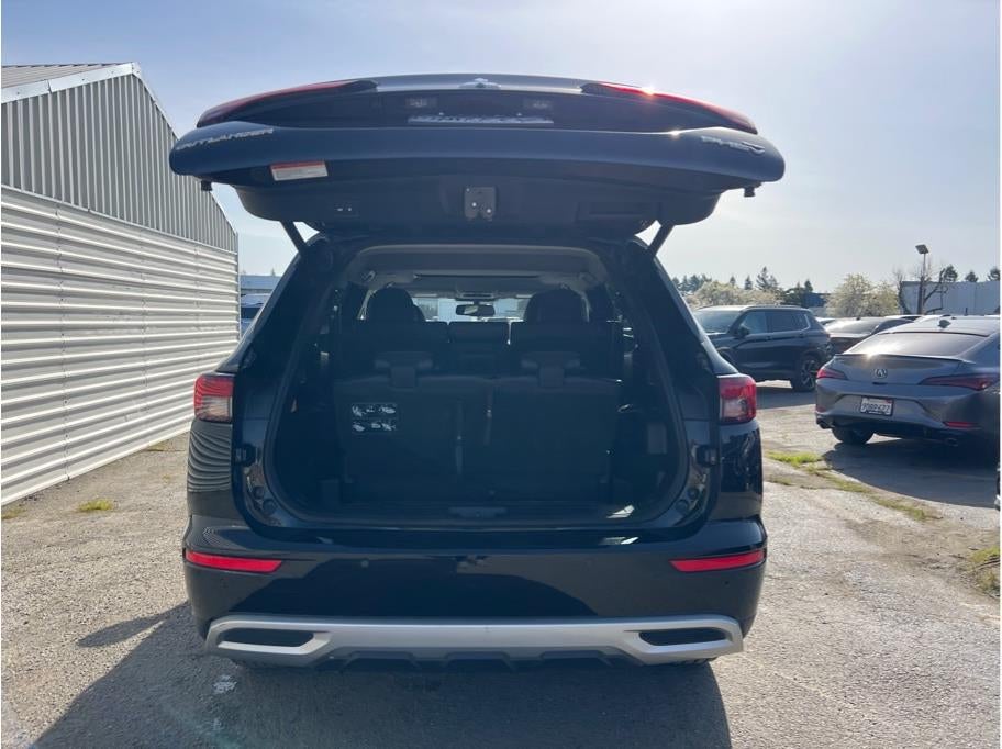 2024 Mitsubishi Outlander PHEV SE Sport Utility 4D