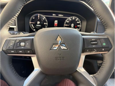 2025 Mitsubishi Outlander PHEV SE