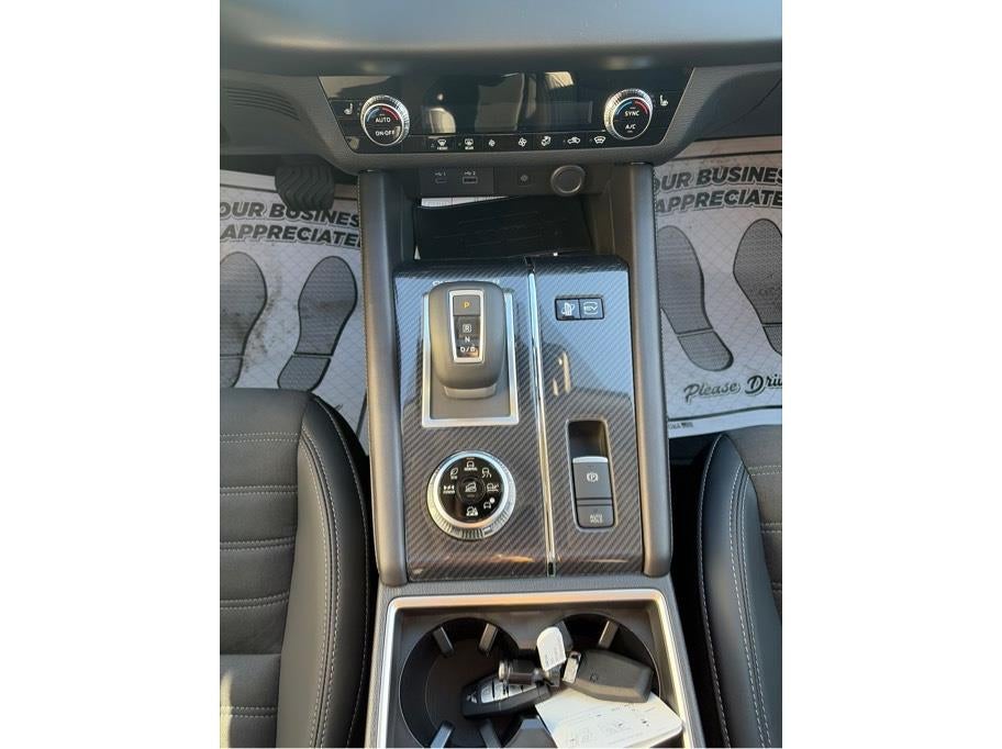 2025 Mitsubishi Outlander PHEV SE Tech Package