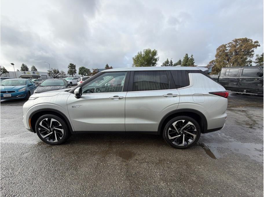 2025 Mitsubishi Outlander PHEV SE