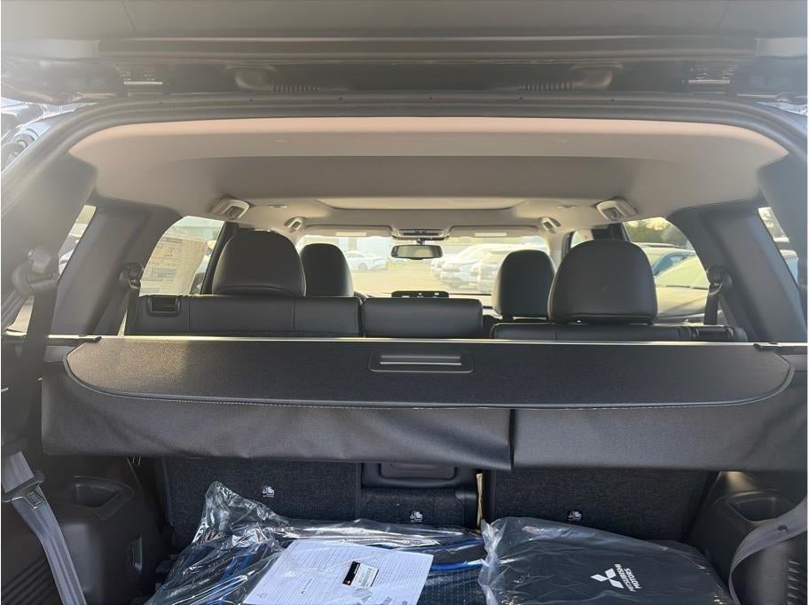 2025 Mitsubishi Outlander PHEV SE Tech Package