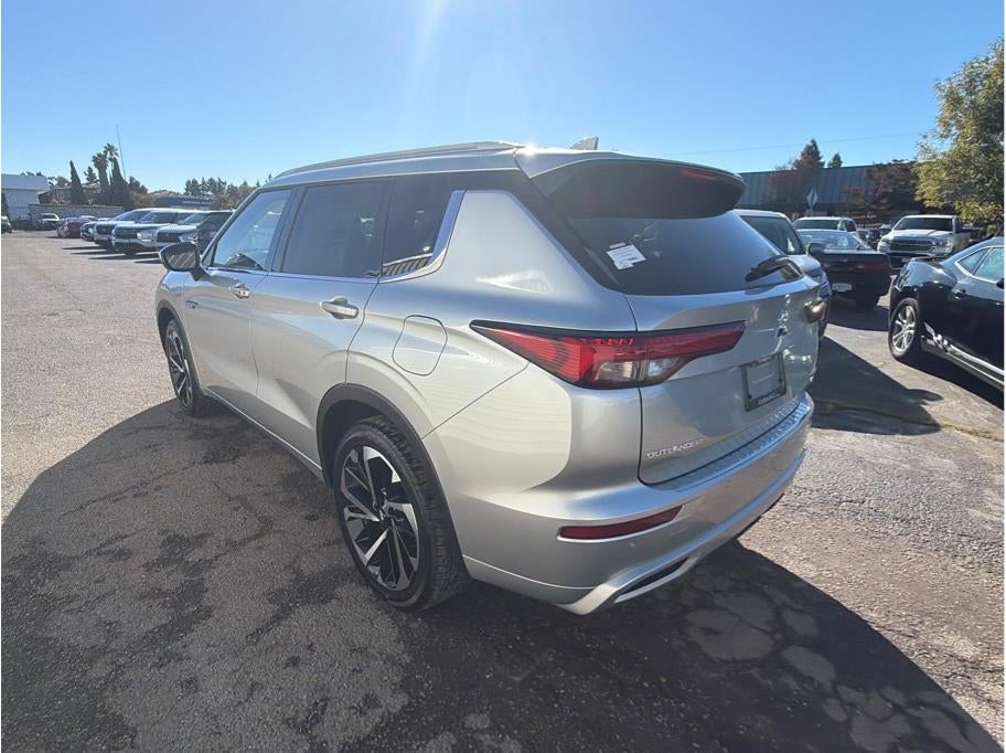 2025 Mitsubishi Outlander PHEV SEL