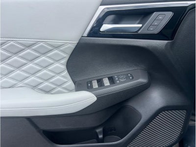 2024 Mitsubishi Outlander Plug-In-Hybrid SEL