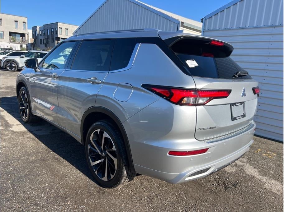 2025 Mitsubishi Outlander PHEV SEL