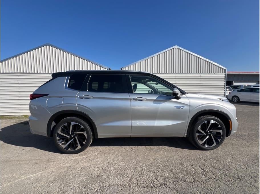 2025 Mitsubishi Outlander PHEV SEL Premium Package