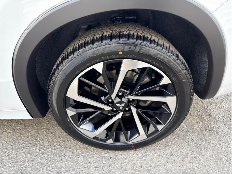 2025 Mitsubishi Outlander PHEV SEL