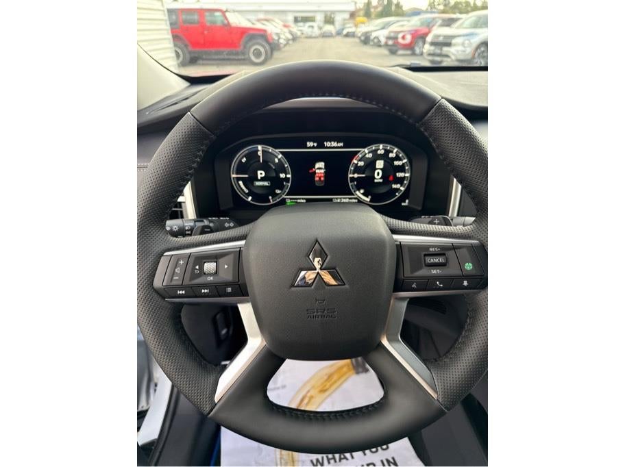 2025 Mitsubishi Outlander PHEV SEL