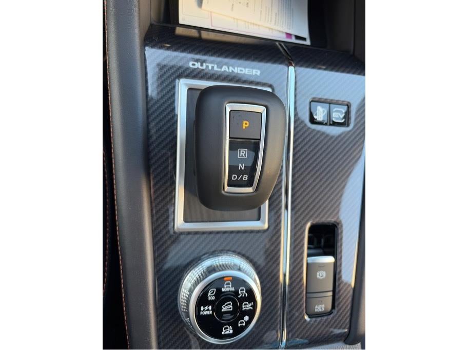 2025 Mitsubishi Outlander PHEV SEL Premium Package