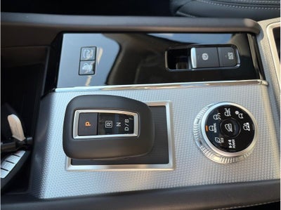 2025 Mitsubishi Outlander PHEV SEL