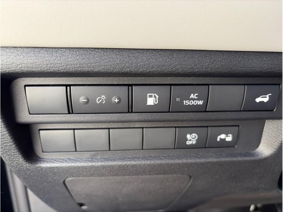 2025 Mitsubishi Outlander PHEV SEL