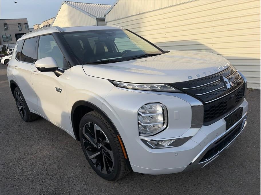 2025 Mitsubishi Outlander PHEV SEL